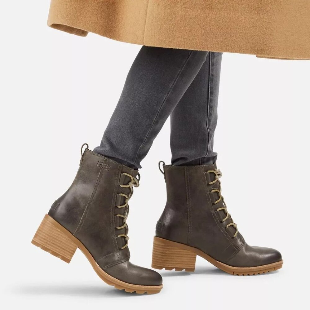 Sorel Women's Lace-Up Leather Boots with Tan Wood Heel